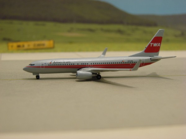 Boeing 737-800WL American Airlines