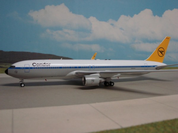 Boeing 767-300ER Condor