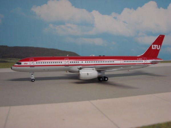 Boeing 757-200 LTU Luft Transport Unternehmen