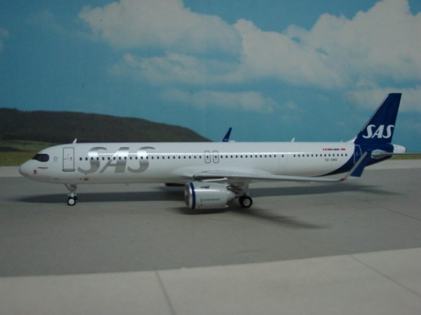 Airbus A321-200 SAS - Scandinavian Airlines