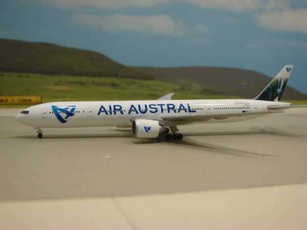 Boeing 777-300ER Air Austral