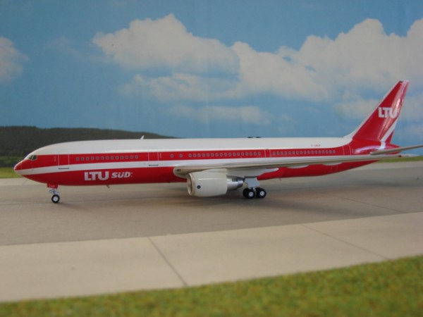 Boeing 767-300 LTU Luft Transport Unternehmen