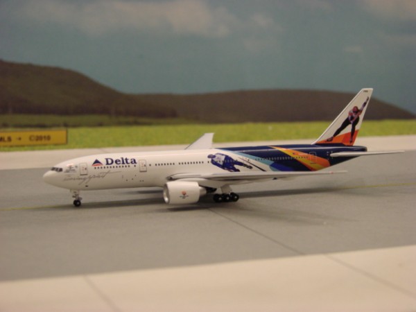Boeing 777-200 Delta Air Lines