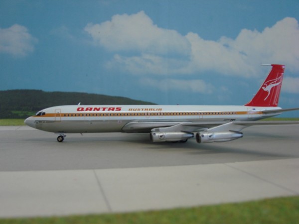 Boeing 707-300C Qantas Airways